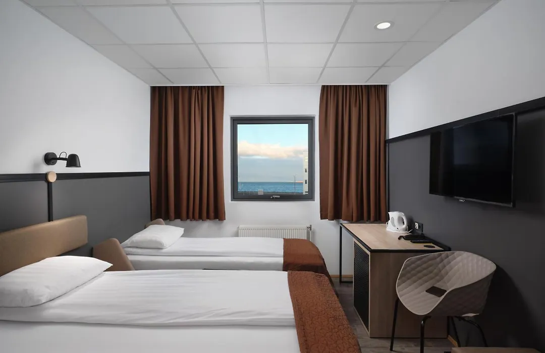 Hotel Cabin-1